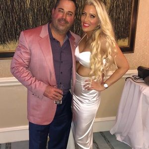 Lexi Silk white dress. Size 6. Cut out stomach.